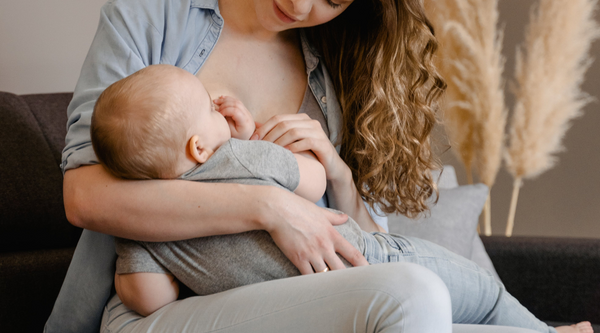 4 Breastfeeding Tips for New Moms