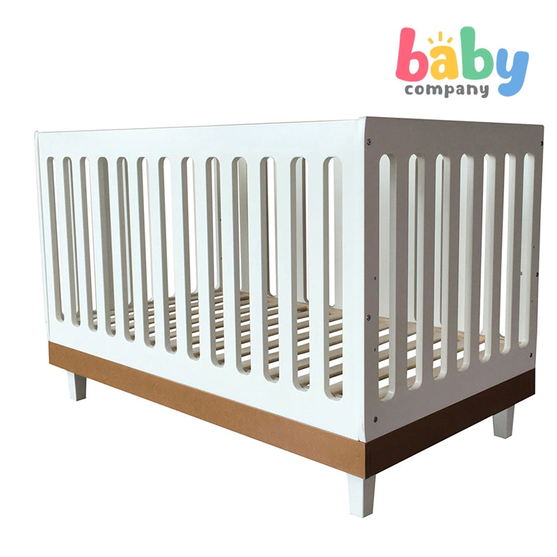 Cuddlebug Madison 3in1 Convertible Crib - White/Coffee