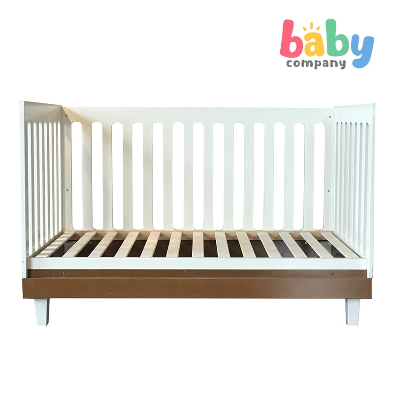 Cuddlebug Madison 3in1 Convertible Crib - White/Coffee